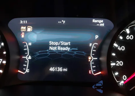 2024 Jeep Compass Latitude 4X4 z USA, uszkodzony, nr VIN 3C4NJDBN8RT605998